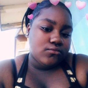 Meet your Posher, Monique